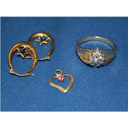 Diamonds Cluster Ring, Earring & Ruby Pendant