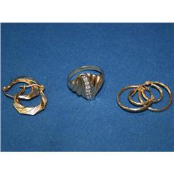 Diamonds Ladies Ring & Gold Earrings