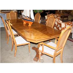 Dining Room Table and 6 Chairs