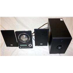 TEAC RADIO FM/AM CD PLAYER W/ AUX INPUT