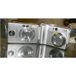 LOT OF 2 DIGITAL CAMERAS