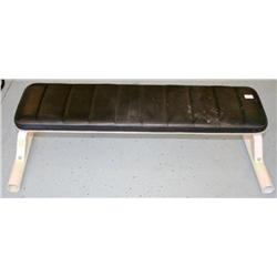 SHORT WORK OUT BENCH