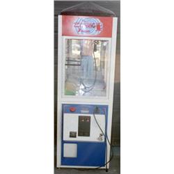 CLAW CRANE MACHINE