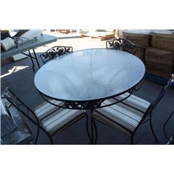 Out Door Glass Top Table W/4 Chairs