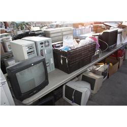 Table Lot Of Computers & Monitors