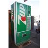 Image 1 : Vintage 7up Soda Machine