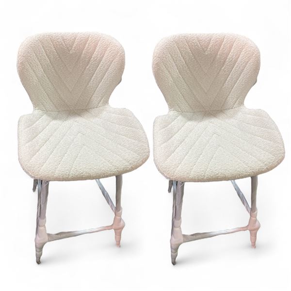 Set of 2 Teddy Bar Chair - White - RV: $458 CAD