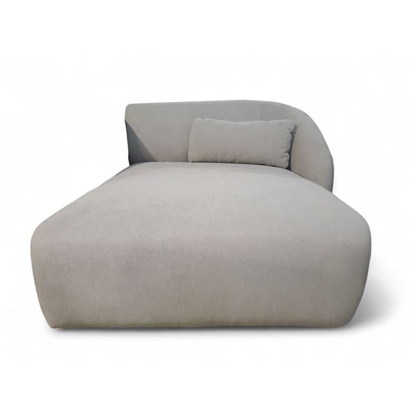 Moe's Home Collection Amelia Right Arm Facing Chaise - Warm White - RV: $2699 CAD (FO-1015-18)