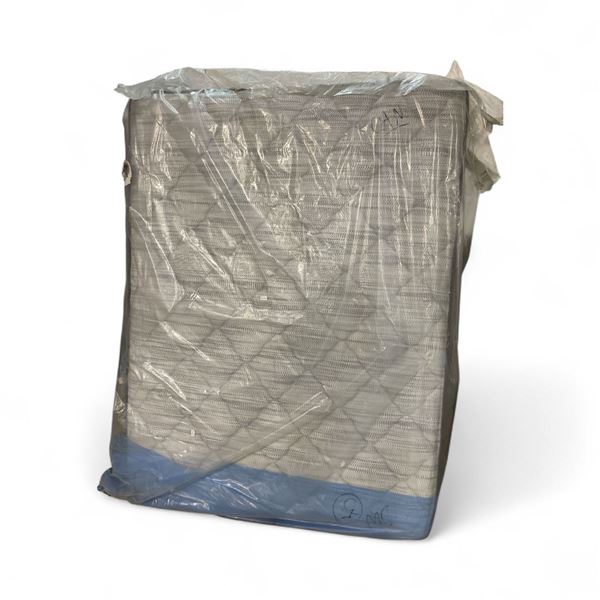 Showhome Queen BR Starling Thurston