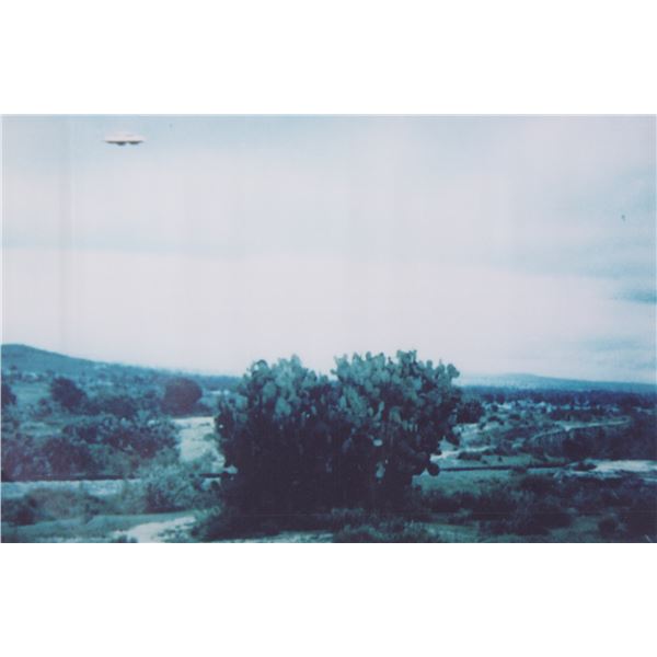 Photograph: Disc in The Sky - Tulancingo Hidalgo Mexico, June 1 1992 - Taken by Hector Garcia