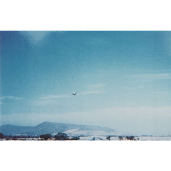 Photograph: UFO in Flight - Guadalajara Mexico, Feb. 16 1994 - Anonymous Photographer