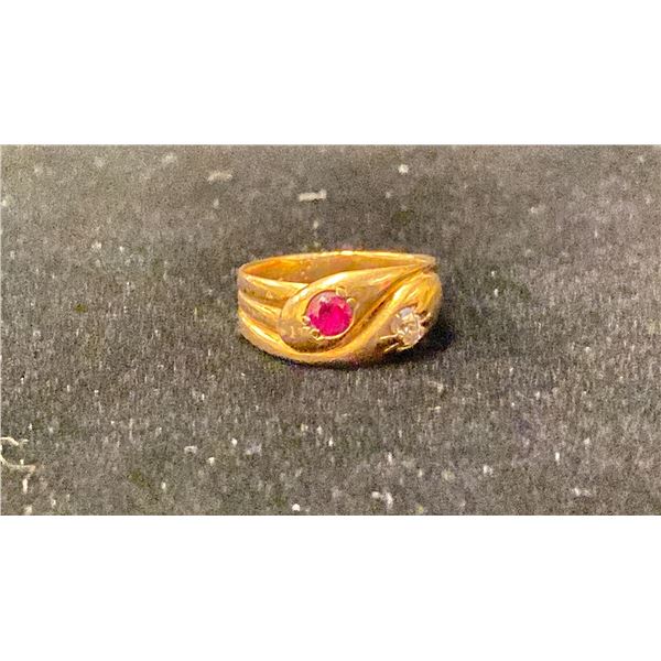 APPROX 18K LADIES RING SET WITH RUBY & DIAMOND (.15CT, 4G)