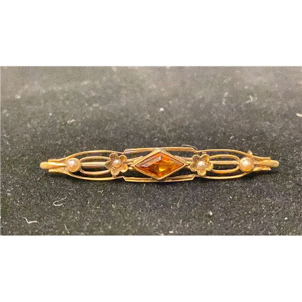 APPROX 14K BROOCH SET WITH YELLOW STONE & PEARLS (3.2G)