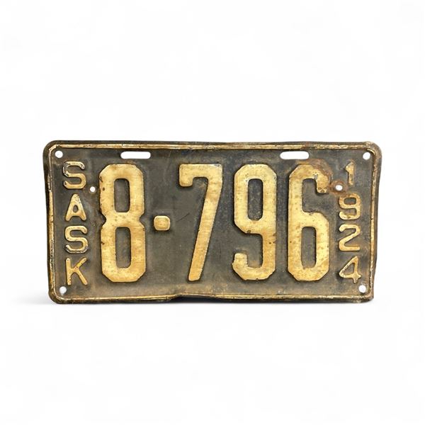 1924 Saskatchewan 4 Digit Single License Plate -#8-796