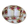 Image 5 : 8 Place Settings of Royal Albert "Old Country Roses" China with Serving Pieces - 2 Plates are missin