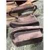 Image 2 : 4 Vintage Clothes Irons