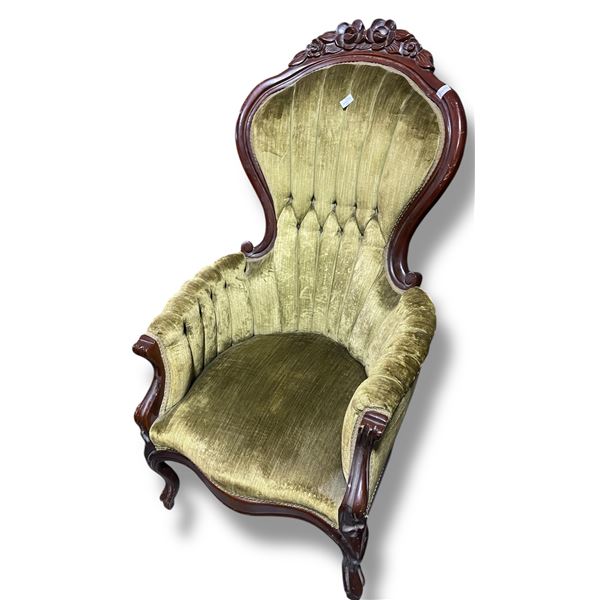 Antique Green  Velvet Tufted Arm Chair with Carved Wood Frame