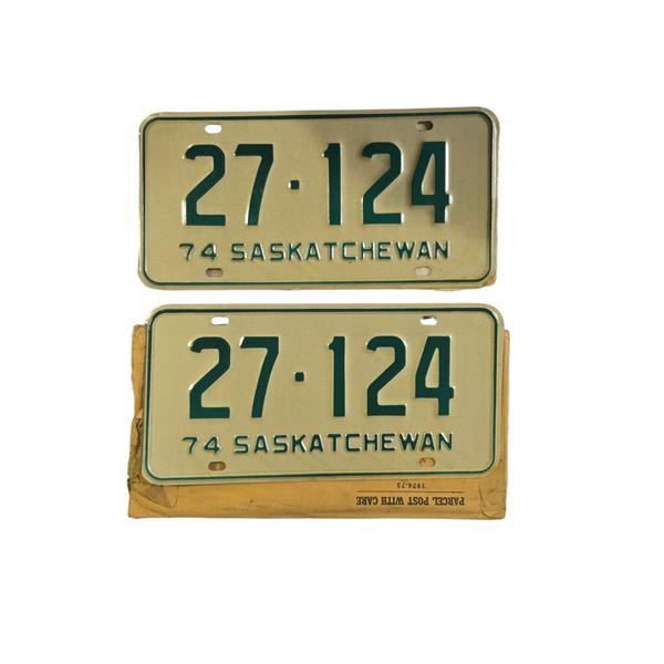Vintage Saskatchewan 1974 License Plate Set w/ Original Mailing Envelope - 27-124