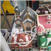 Image 2 : Shelf - Ceramic Christmas Village & Vintage Christmas Décor