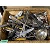 Image 2 : Shelf - Misc. silver plated dinner and serving ware
