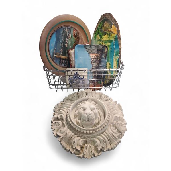 Group - Ceramic wall décor & souviners