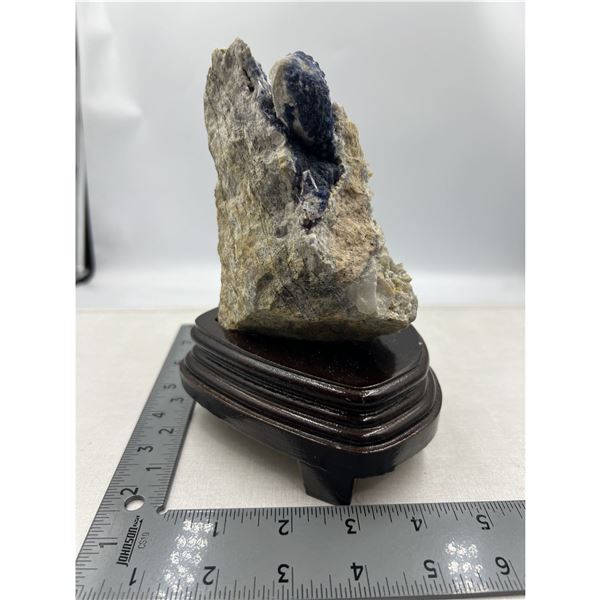 5 X 3.8 INCH BLUE BERRY ON MATRIX