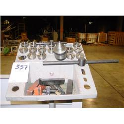 COLLETS CENTER & TOOLING