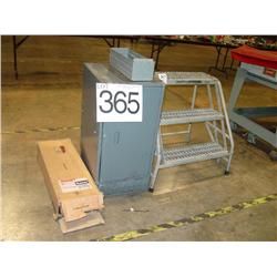 BRACKET, CABINET & STEPS (3X)