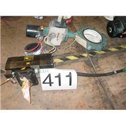 BUTTERFLY VALVES (2X)