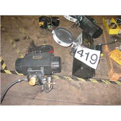 BUTTERFLY VALVES (2X)