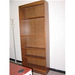 U-SHAPED DESK W/HUTCH & BOOKSHELF (2X)