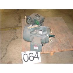 7.5 HP MOTOR & GEAR BOX (2X)