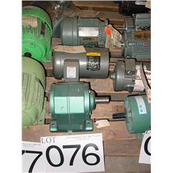 3 HP 1 HP SXE, BALDOR SIEMANS GEAR BOX (3X)