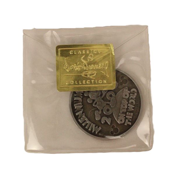 A WDCC 2000 Pewter Coin.