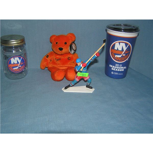 Group of 4 hockey collectibles