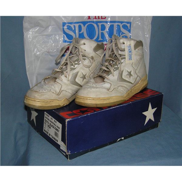 Converse Classic High top basketball sneakers