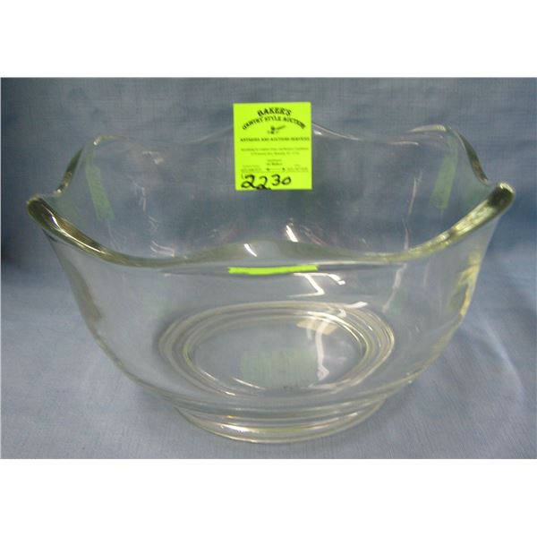Crystal serving bowl