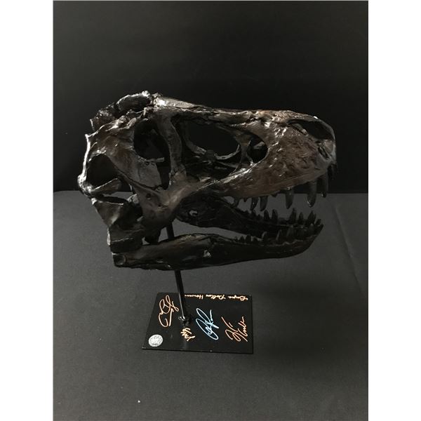 JURASSIC PARK CAST IRON T REX SKULL SIGNED BY DERN,NEIL,PRATT,HOWARD,GOLDBLUM (KB COA