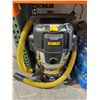 Image 2 : DeWalt DXV10P 10-Gallon Stainless Steel Wet/Dry Vacuum