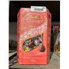 Image 2 : Lindt Lindor Assorted Chocolate Truffles 900g