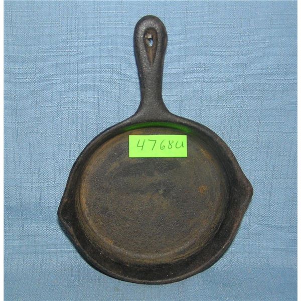 cast iron 4 inch miniture frying pan