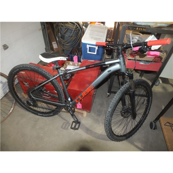 8 Speed Adult Bicycle