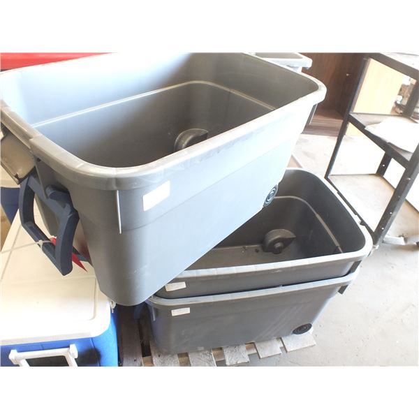 3 Garbage Cans & 3 Totes on wheels no/lids
