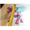 Image 6 : 185.  MY LITTLE PONY LARGE TALKING, WINGS MOVE WORKS