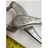 Image 2 : Fisher's Humane poultry killer