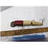 Image 3 : Vintage Wooden 8' fishing plug or hook jointed