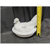 Image 2 : Vintage Milk Glass Chicken Hens Nest (Excellent Condition)
