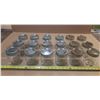 Image 2 : Lot of 18 Jars.