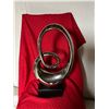 Image 1 : Silver Modern Abstract Sculpture