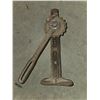 Image 3 : Antique car jack
